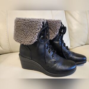 Ugg Women's Black Leather Wedge Waterproof Lace Up Ankle Boots Sz Size 6 BlkBox